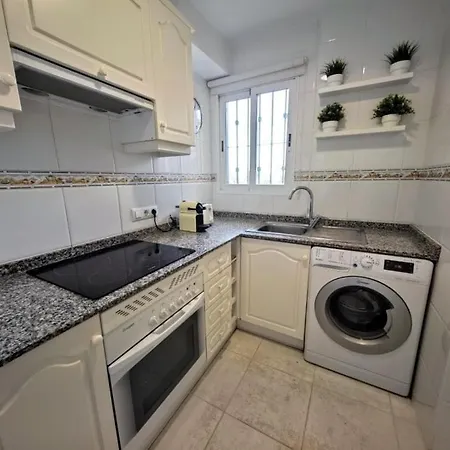 2 Bedroom Near Апартаменты
